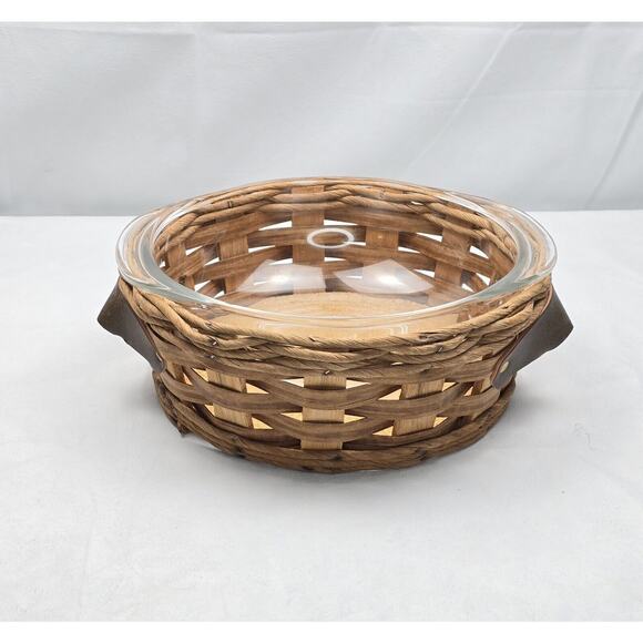 PYREX 024 Baking Dish &‎ Wicker Serving Basket Leather Handles
